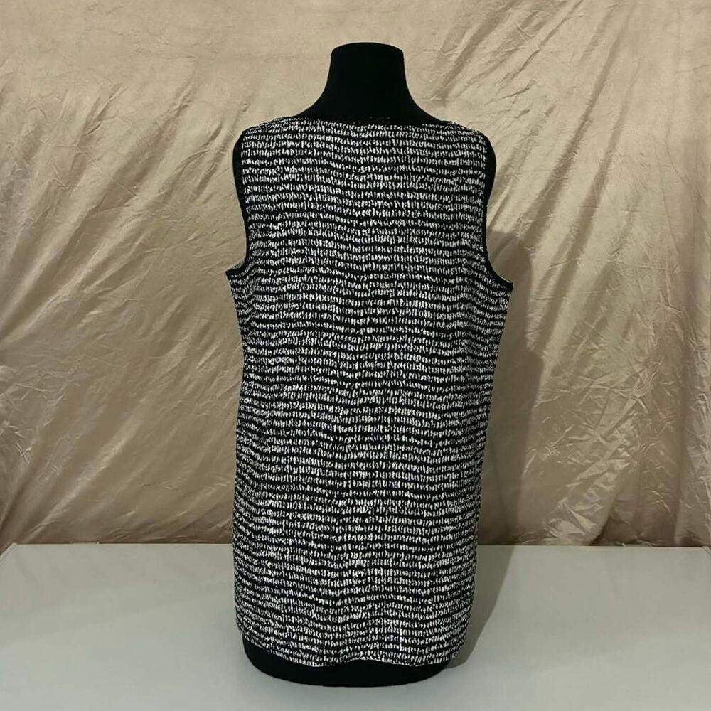 Chico's B&W Popcorn Style Tank and Jacket - Size 2 (12/4) - Picture 4 of 10